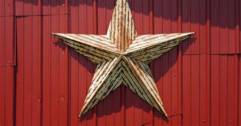 The Meaning Behind Barn Stars The Premier Daily