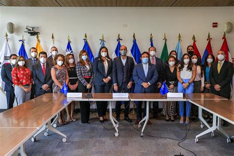 Vicepresidente Félix Ulloa y Plan Trifinio El Salvador visitan BCIE