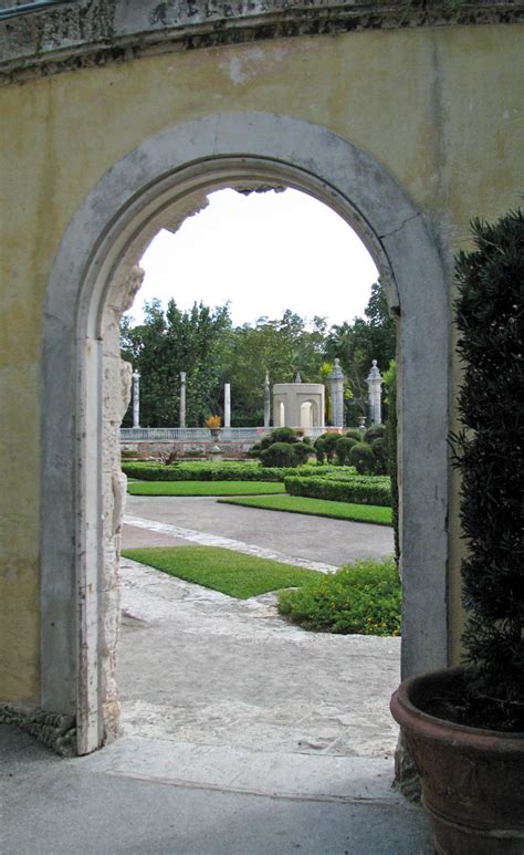 Gardens of Vizcaya Mansion, Miami, Florida - Travel Photos by Galen R ...