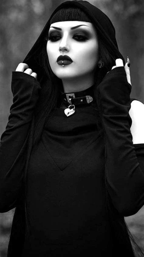 Pin By Laurie Gothic Witch Bitch Pa On Obsidian Kerttu Model Goth