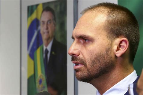 Eduardo diz que futuro da família Bolsonaro no PSL é incerto