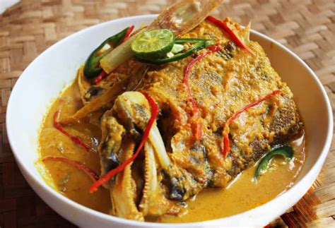 makanan khas sulawesi utara  bisa  coba ketika traveling