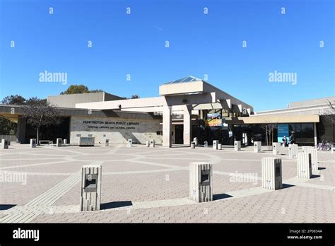 HUNTINGTON BEACH, CALIFORNIA - 02 MAR 2023: Huntington Beach Central ...