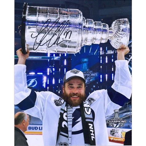 Victor Hedman Tampa Bay Lightning Fanatics Authentic Autographed 8" x ...