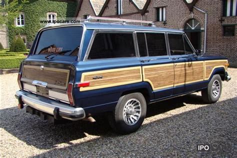 1990 Jeep Grand Wagoneer - Car Photo and Specs