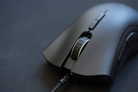 Razer DeathAdder Elite review: Razer's Deathadder Elite mouse pleases ...