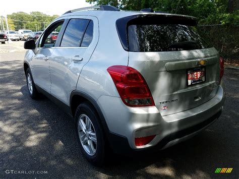 Silver Ice Metallic Chevrolet Trax Lt Awd Photo