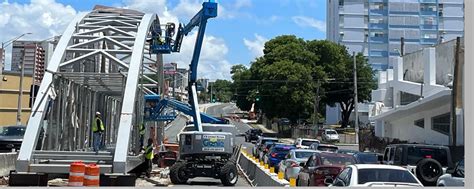 Anuncian Instalaci N De Puente Peatonal Frente Al Residencial El Prado