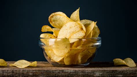 The Best Temperature For Crispy Oven Baked Potato Chips