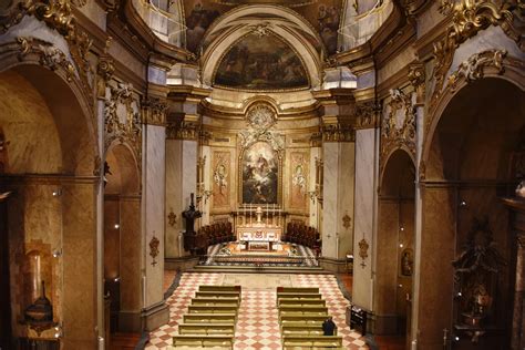 Basílica Pontificia De San Miguel Basílica Pontificia De San Miguel