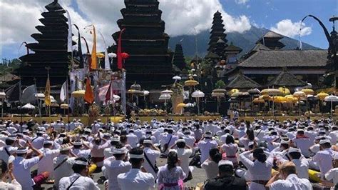 Daftar Hari Raya Hindu Sepanjang Bulan Juni 2023 Tanggal 3 Tumpek