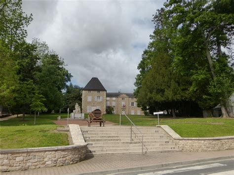 Villié Morgon Le parc de Fontcrenne et son château Isabelle