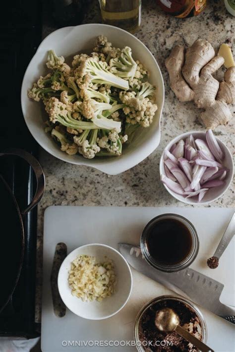 Chinese Cauliflower Stir Fry (干锅菜花) - Omnivore's Cookbook