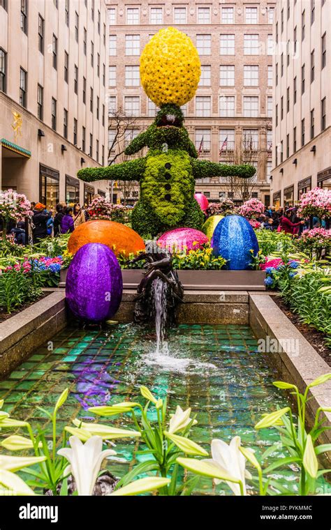 Easter Rockefeller Center Manhattan New York New York Usa Stock Photo