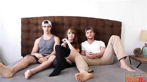 Chicos Follan A Su Vecina Caliente Casada Milf XHamster