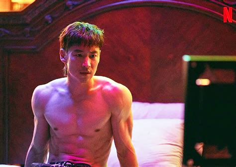 Top 13 Male Korean Actors With The Best Abs Part 2 Trends In