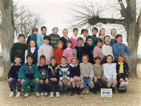 Photo De Classe Cm Cm De Ecole Primaire Saint Arnoult Des Bois