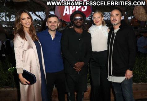 Jessica Alba Celebrity Paparazzi Sea Beautiful Posing Hot Famous And