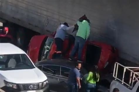 Accidente En M Xico Cuernavaca Choque En Paso Express Deja Heridos