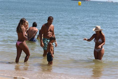 Las Fotos De Amalia Granata Su Pareja Y Sus Hijos En Las Playas De