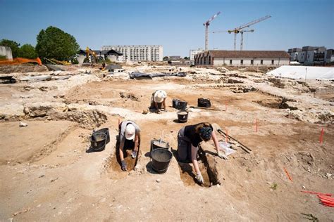 Tours Journ Es De L Arch Ologie D Couvrez Les Fouilles Des Casernes