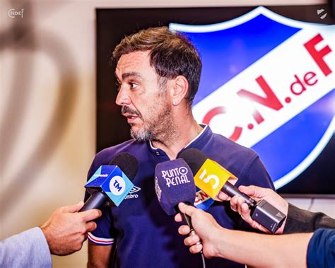 Álvaro Recoba Llevamos demasiados partidos clásicos sin que se nos