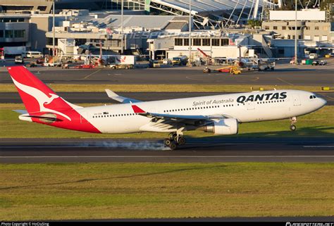 VH EBK Qantas Airbus A330 202 Photo By HoCiuSing ID 905113