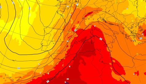 Meteo Italia Divisa In Due Forti Temporali Al Centro Nord Caldo