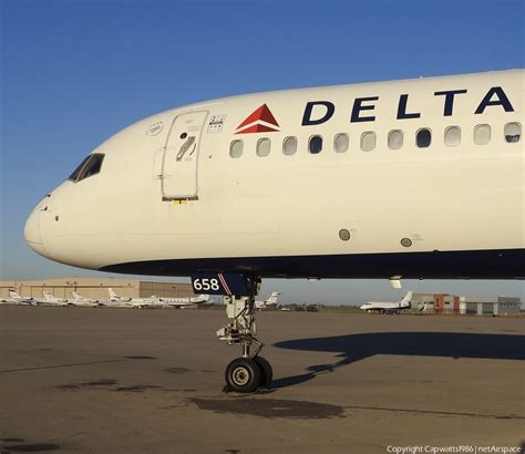 Delta Air Lines Boeing 757 232 N658DL Photo 556797 NetAirspace