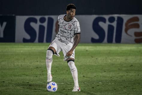 Fotos do jogo Red Bull Bragantino 2 x 2 Corinthians Brasileirão 2021