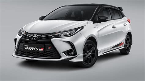seremoni  toyota yaris meluncur  indonesia