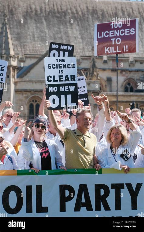 Parliament Square London UK 4th Sept 2023 Campaigners Including TV