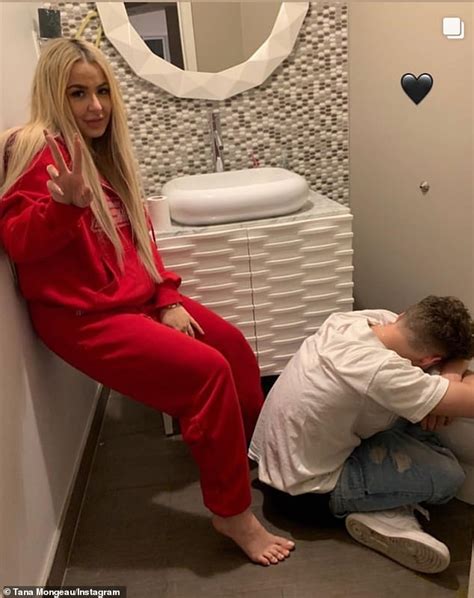 Noah Cyrus Strips Down To A Red Thong During Wild Night With Tana Mongeau Daily Mail Online