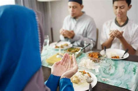 Adab Berbuka Puasa Demi Meraih Keberkahan Di Bulan Ramadan Chatnews