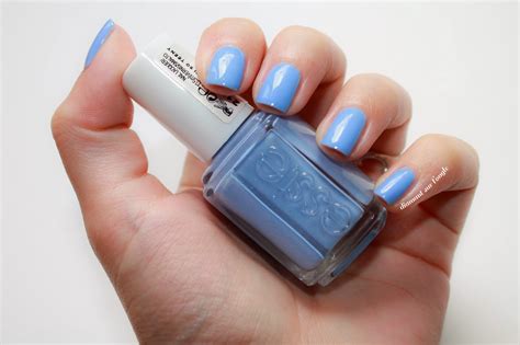 Diamant Sur L Ongle Bikini So Teeny Le Bleu Ciel By Essie