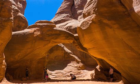 Broken Arch and Sand Dune Arch Trail at Arches National Park