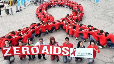 World Aids Day 2023 एचआव्ही आणि एड्स बद्दल हे आहेत सामान्य गैरसमज