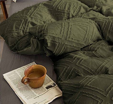 Nanko Queen Size Comforter Set Olive Green Tufted Jacquard Boho