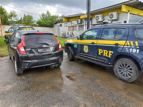 Prf Recupera Em Recife Veículo Roubado Em Camaragibe — Polícia