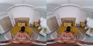 Sapphire Lapiedra Testing A Sex Toy Tnaflix