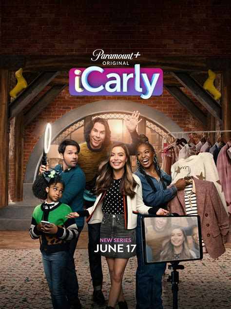 Watch iCarly Season 1 Episode 5 - iRobot Wedding online - tv series