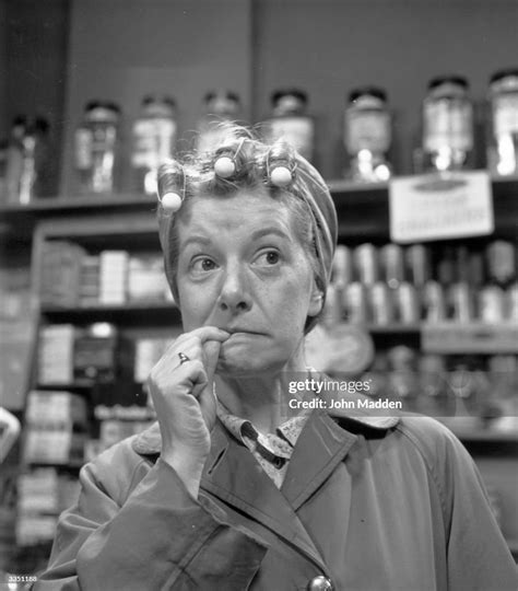 Actress Jean Alexander looking bemused as Hilda Ogden in the... News ...