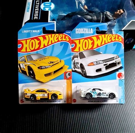 Hot Wheels Godzilla Nissan Skyline GT R R32 Liberty Walk LB Super Silhouette Nissan Silvia