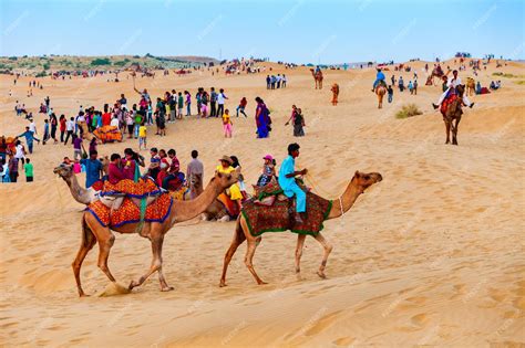 Premium Photo | Camel safari in thar desert jaisalmer