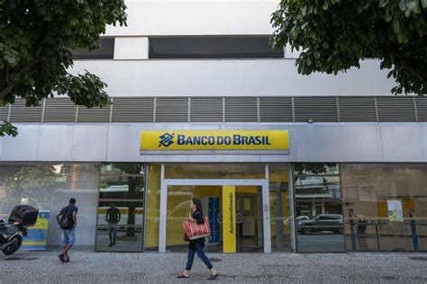 Banco Do Brasil Tem Lucro Ajustado De R Bi No Trimestre Alta