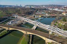 Neckarbr Cke Taktschubarbeiten Erfolgreich Abgeschlossen Tonnen