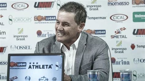 Técnico Paulo Roberto deixa o Pousão após conquista do acesso à série C