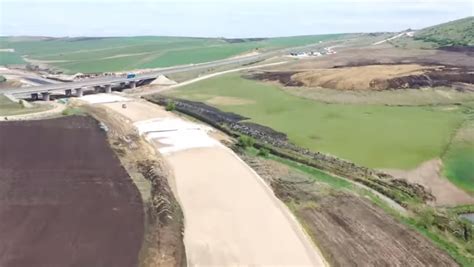 Lucr Rile La Drumul De Leg Tur Dintre Autostrada Transilvania I Dn