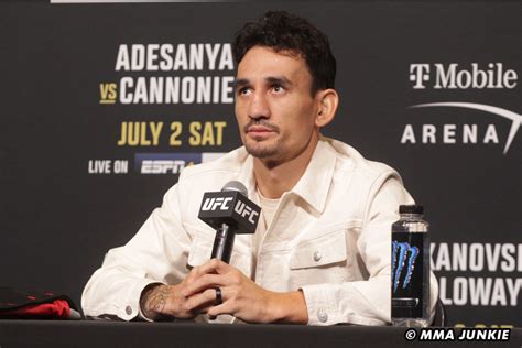 max-holloway-ufc-276-media-day-4 | MMA Junkie