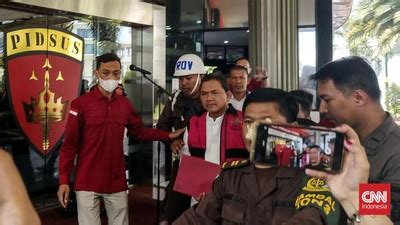 Diduga Terima Rp 40 Miliar Anggota BPK Achsanul Qosasi Jadi Tersangka